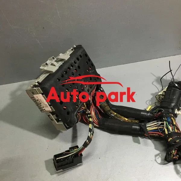 Блок запобіжників Opel Astra G 1998-2005 1735495984 фото